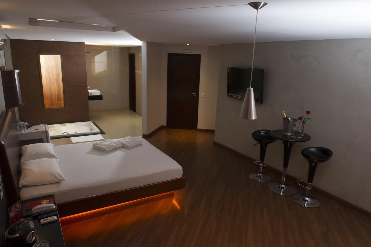 W Motel (Adults Only) Congonhas  Bagian luar foto